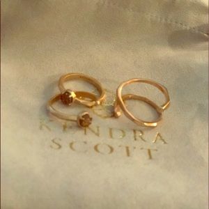 Kendra Scott Rose gold ring set size 6